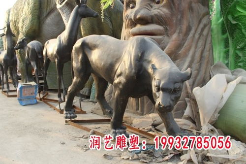 探寻汕尾豹红铜雕厂的匠心之作——广场豹子铜雕的艺术与工程